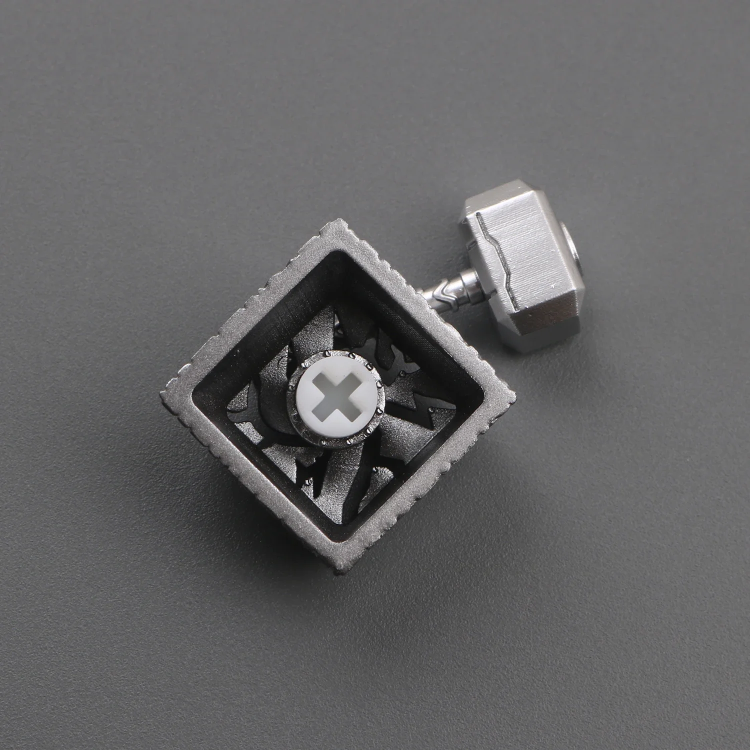 

Thunderhammer three-dimensional 3D three-dimensional resin keycap Magnetic suction, light-transmitting personalized keycap ESC m