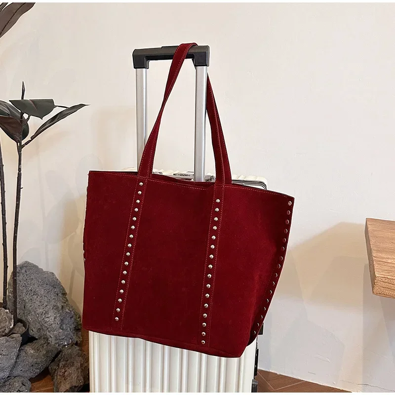 Y2kn Frauen Niet Tote Tasche Herbst Und Winter Neue Vielseitige Casual Schulter Unterarm Tasche Marke Designer Mode Einfache Handtasche – Detail 12