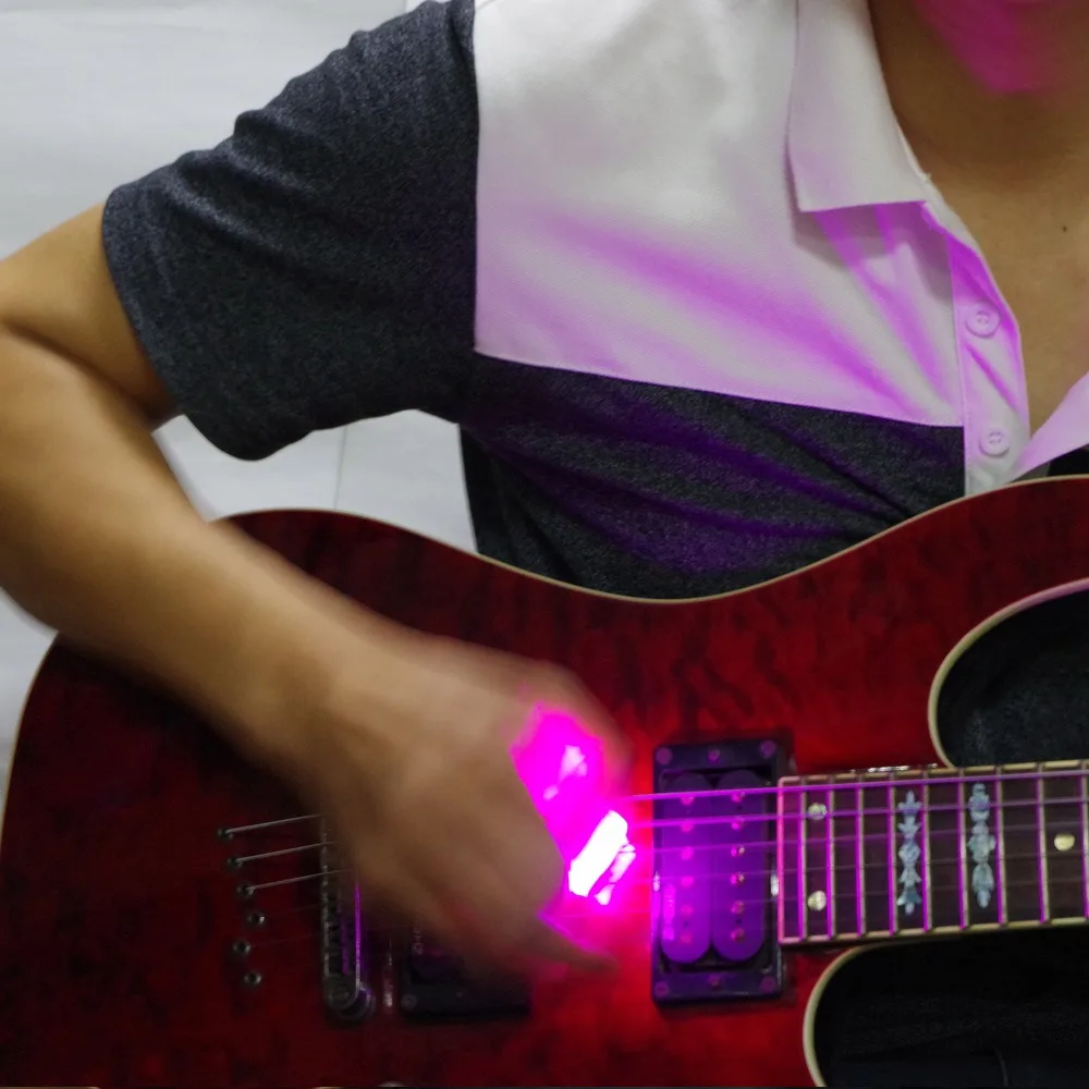 High-Sensitivity Luminous Pick Automatic Lighting Guitar Touch Guitar LED Pick Colored Light Non-Slip Guitar Glowing Plectrum