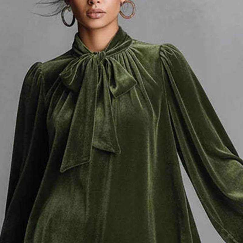 เดรสผู้หญิงลำลอง คอผูกโบว์ ทรงเอ พลีท รุ่นปี 2026 สไตล์เรโทร ผ้ากำมะหยี่สีพื้น เดรสสั้น แขนยาว ทรงหลวม สไตล์โบฮีเมียน สำหรับฤดูใบไม้ผลิและฤดูใบไม้ร่วง