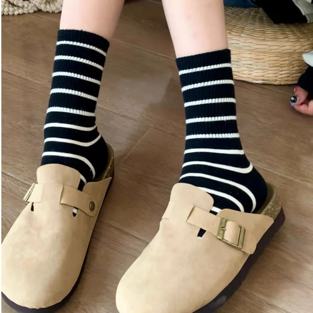 Women Korean Version New Striped Tube Socks Autumn Winter High Tube Socks Coffee Color Trend Versatile Casual Daily Wear Socks