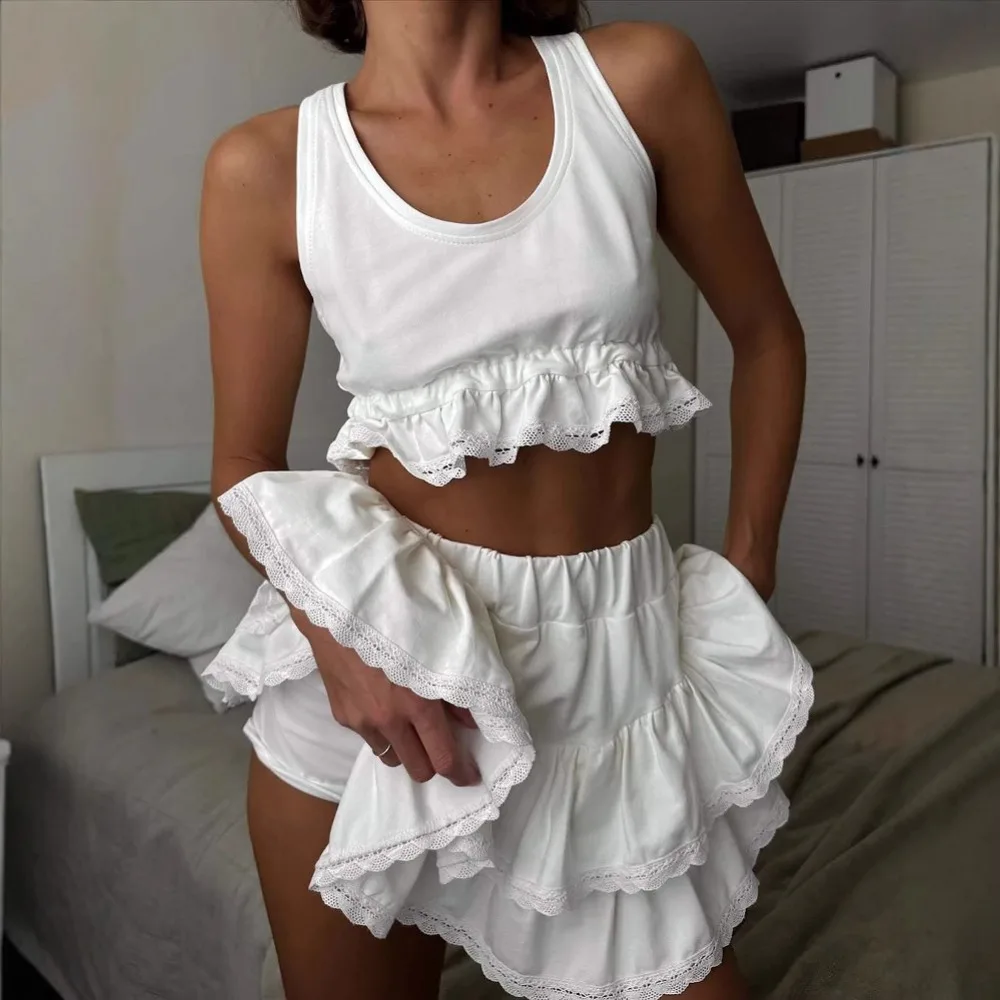 

Niche Lace Cake Short Skirt Suit Spring and Summer Women Solid O-neck Sleeveless Vest Flower Bud Layered Soft Casual Skirt Set