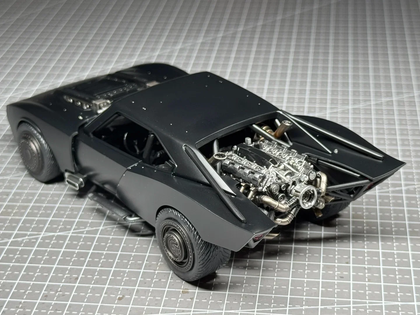 In Stock Original Bandai Anime - đánh giá và giá Model Kit Batman