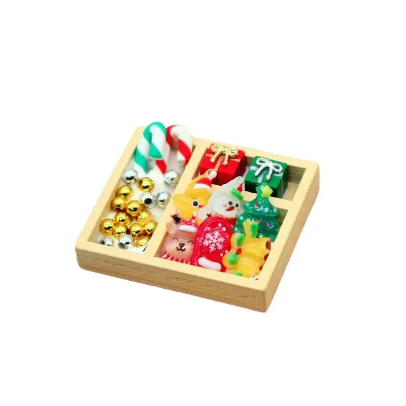 1 Set 3,5 * 3 * 0,5 cm Mini Hängender Baum Modell Puppenhaus Bunte Süßigkeiten Weihnachtsgeschenkbox Urlaub Dekoration Puppenzubehör