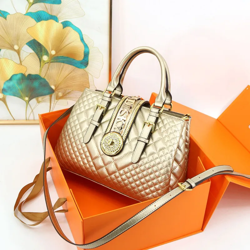 

2025 Luxury High End Fashion Brand Women Diamond Lattice Tote Bag Top Embroidery Handbags Top Grade Party Crossbody Shoulder Bag