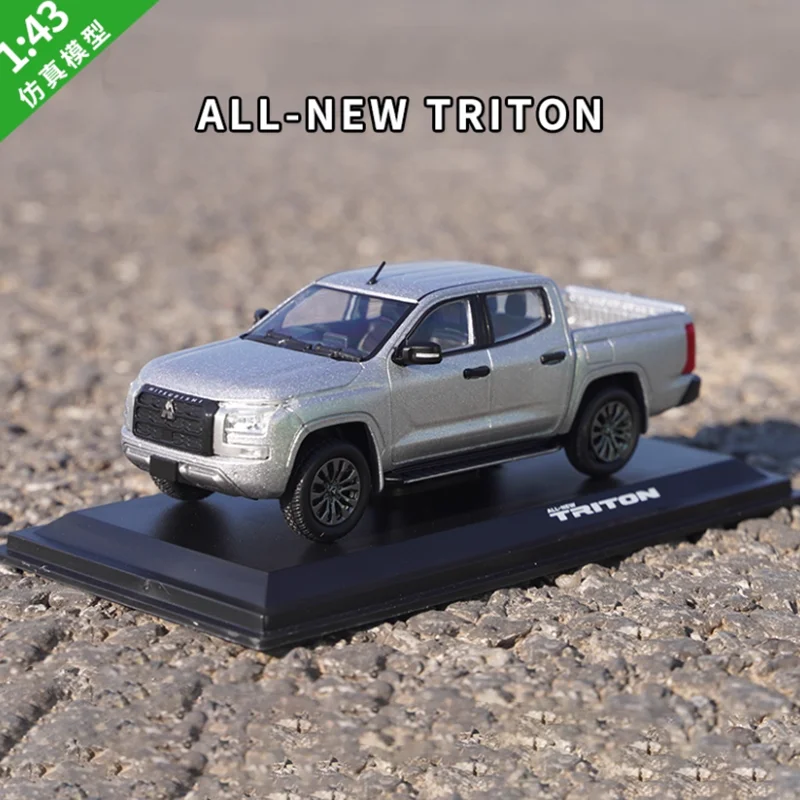 

Diecast 1:43 Scale ALL-NEW TRITON Pickup Truck Alloy Car Model Collection Ornaments Static Display Toys Gift