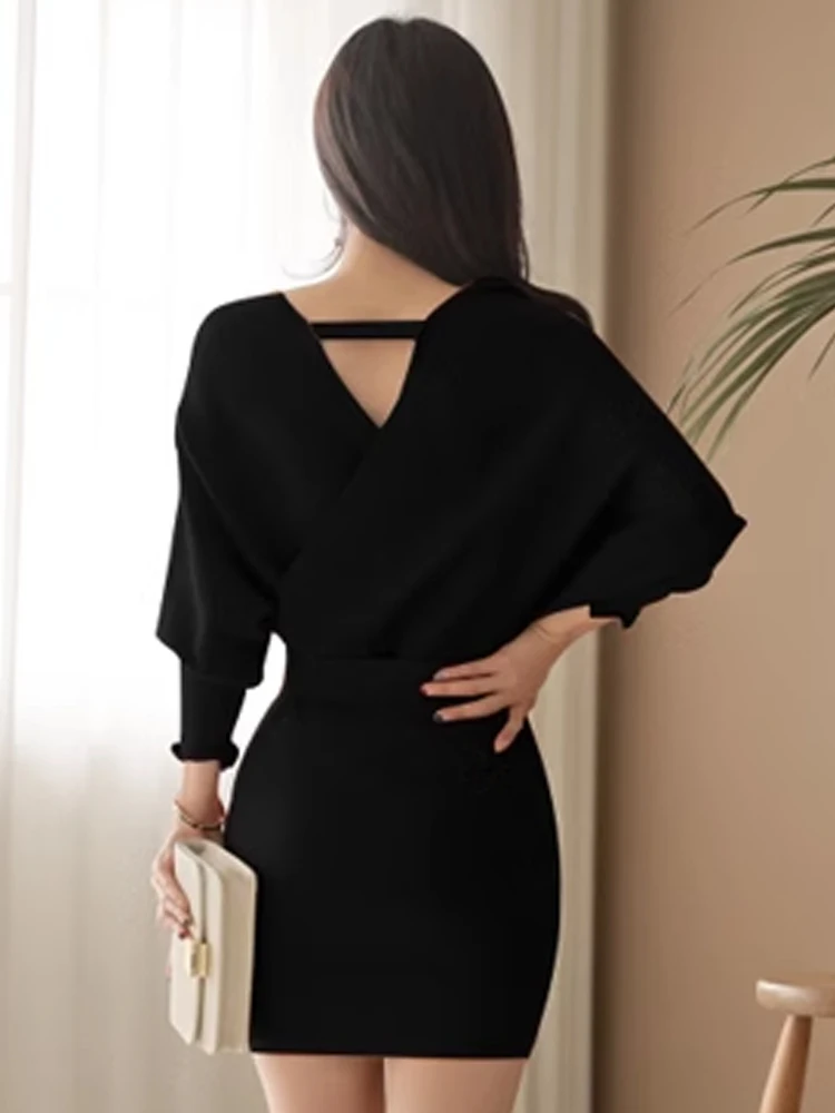 Coreano Sexy abiti lavorati a maglia abbigliamento donna Casual maglione elastico Hollow Cut Out cintura Wrap Hip Mini abito Party Mujer Vestidos