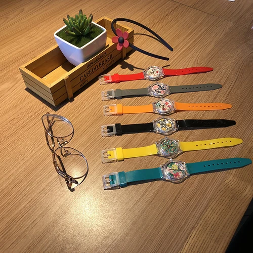 שעונים מותאמים אישית