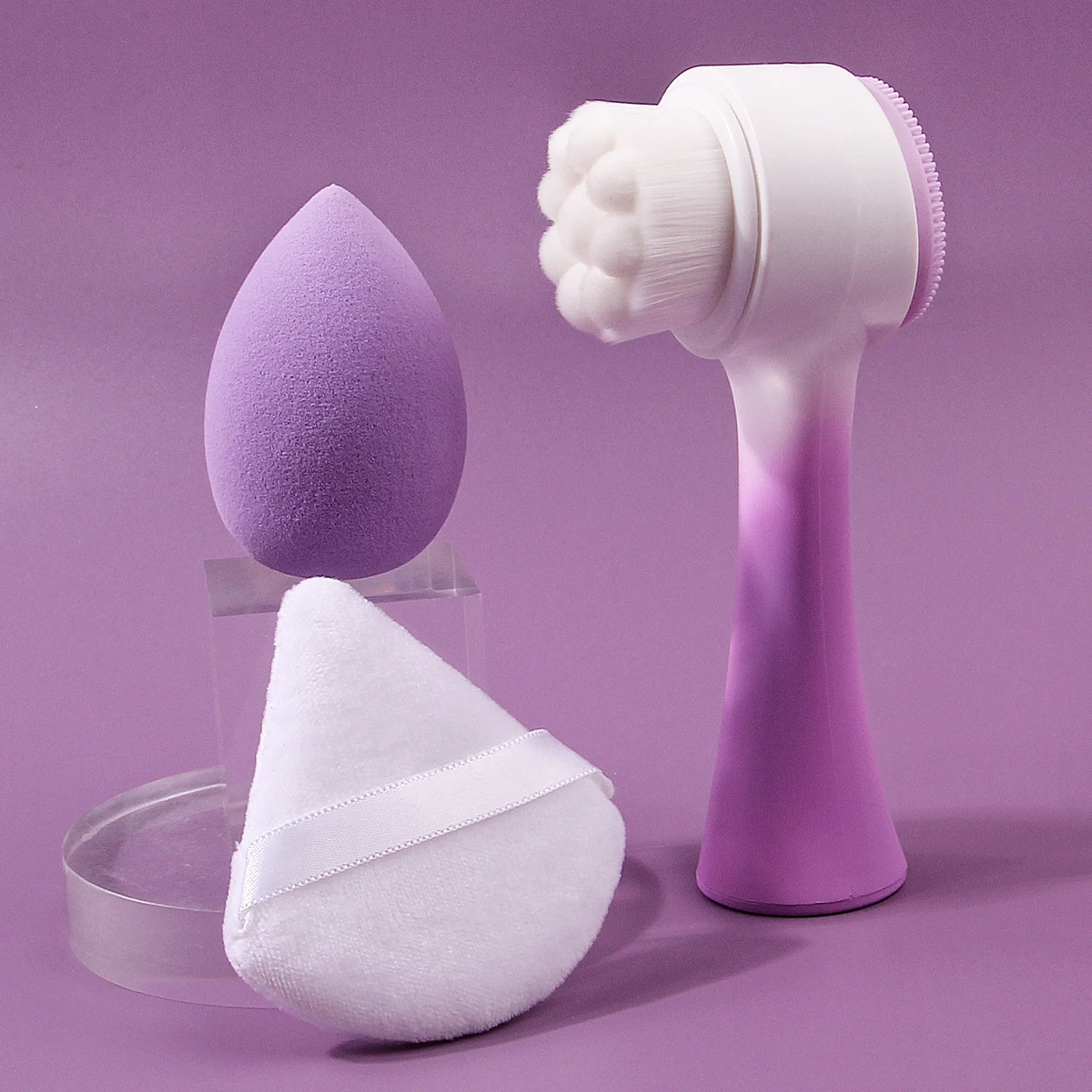 3 قطع من أدوات التجميل المحمولة: فرشاة وجه ناعمة على الوجهين وإسفنجة مكياج الوجه غير المسحوقة على البيض/نفخة مسحوق مثلثة