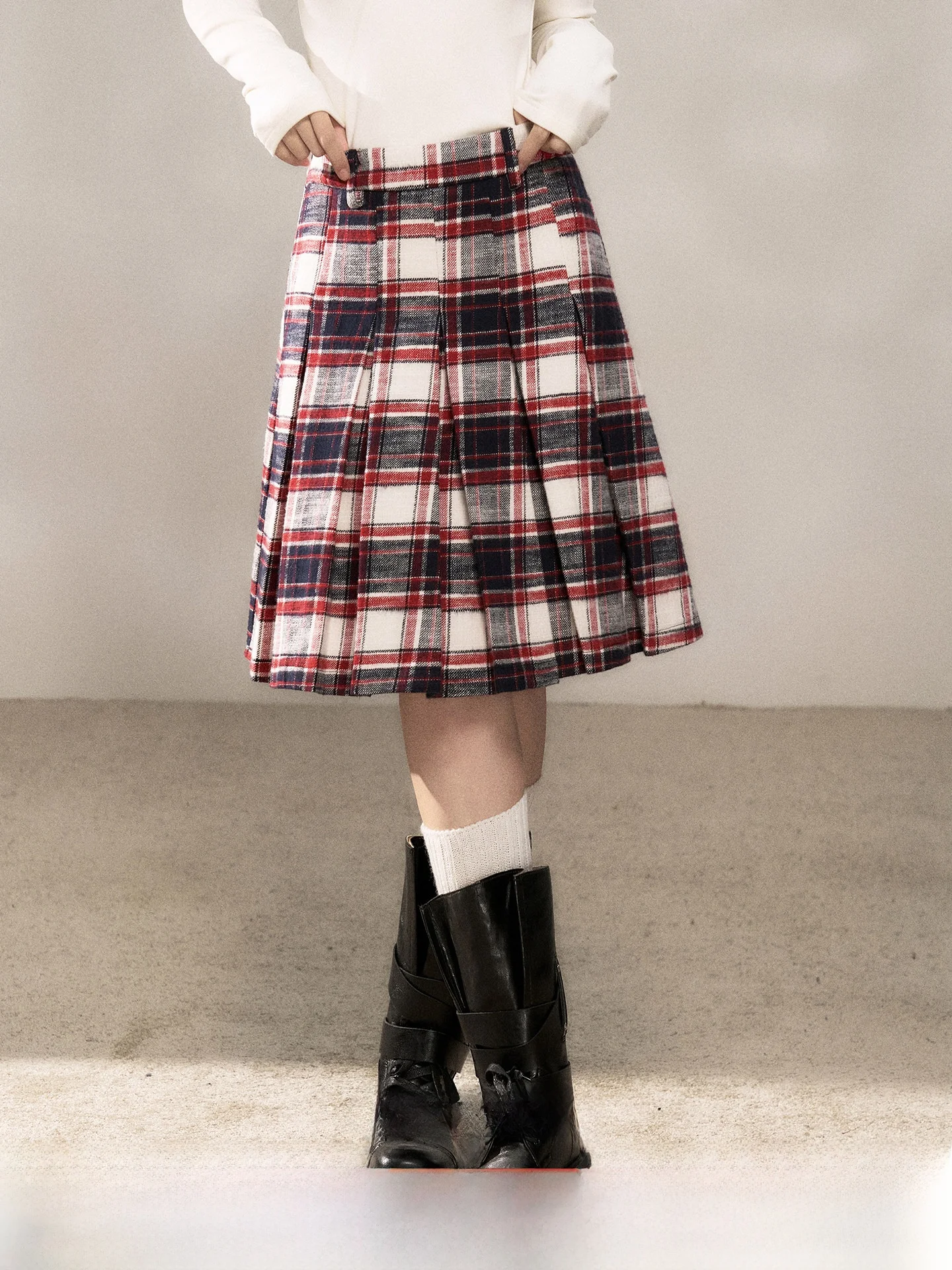 

Женская зимняя новая плиссированная юбка А-силуэта миди с высокой талией, корейская версия, универсальный дизайн для офиса и повседневной носки