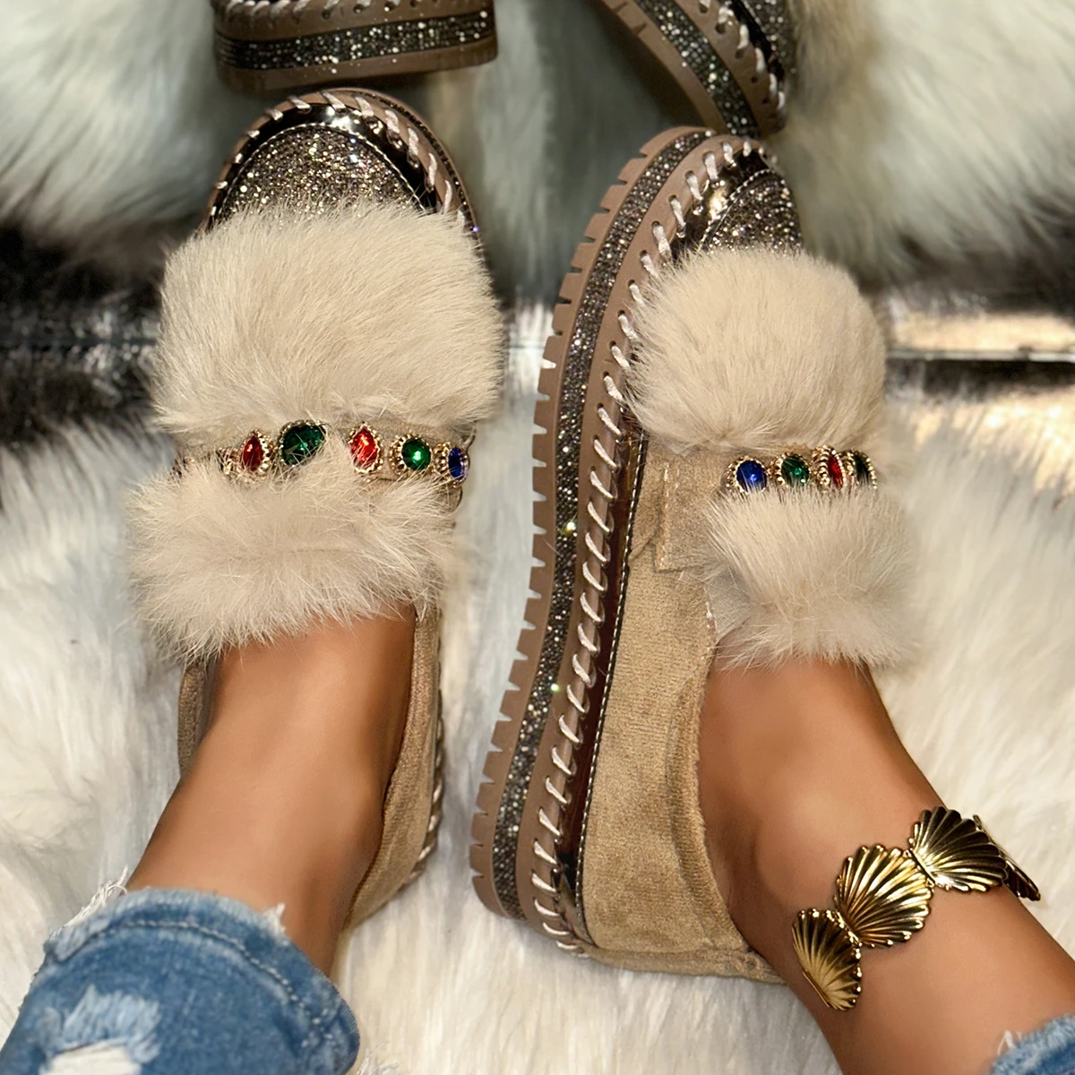 

2025 New Women Sneakers Shining Rhinestone Loafers Slip-on Outdoor Casual Sneakers Ladies Crystal Platform Sports Shoes Female