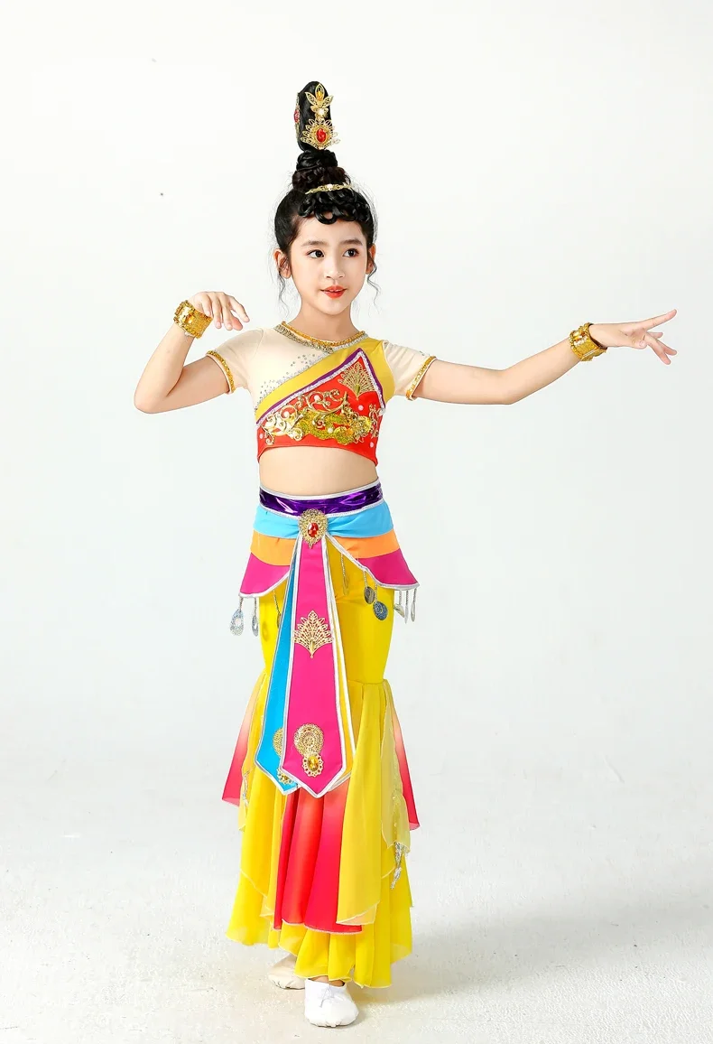 Traje de dança Dunhuang voando e fluindo, estilo chinês, desempenho clássico, donzela celestial, Yunchuan Danc, novo