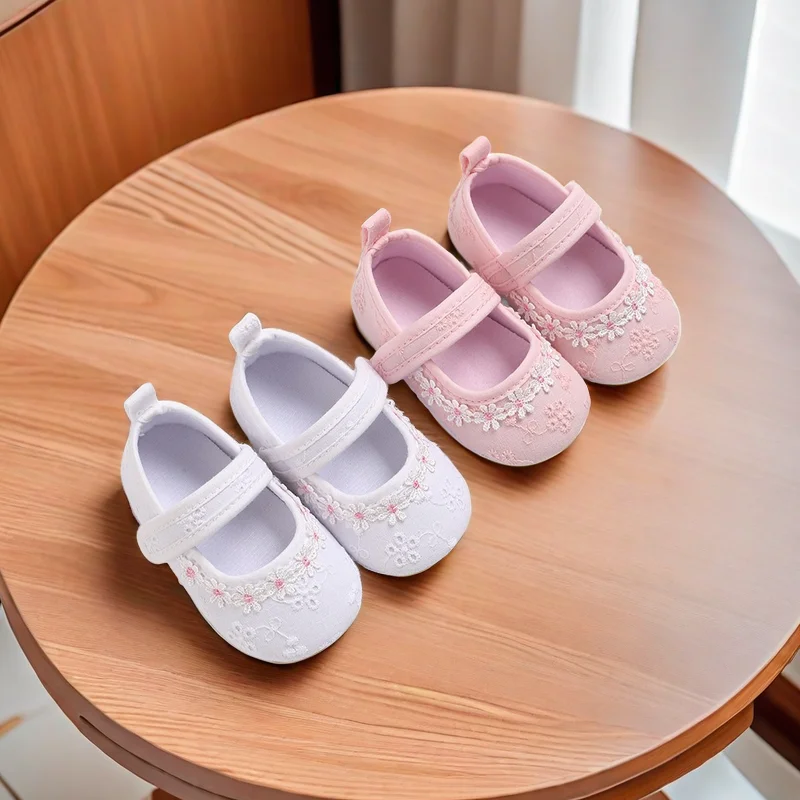 

0-18M baby girl shoes retro spring and autumn toddler baby cotton cute flower embroidery shoes baby soft sole toddler shoes