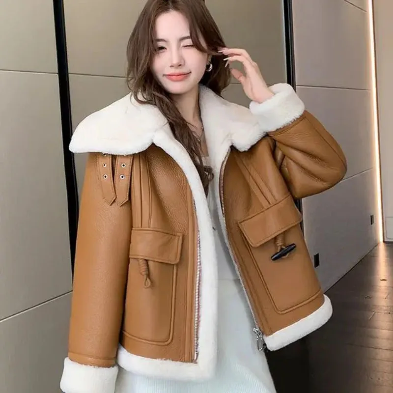 Women's Lamb Wool Jacket Short Overcoat New Winter Chic Warm Parker Coat Large Lapel Motorcycle Fur One-Piece Sheep Fur Coats