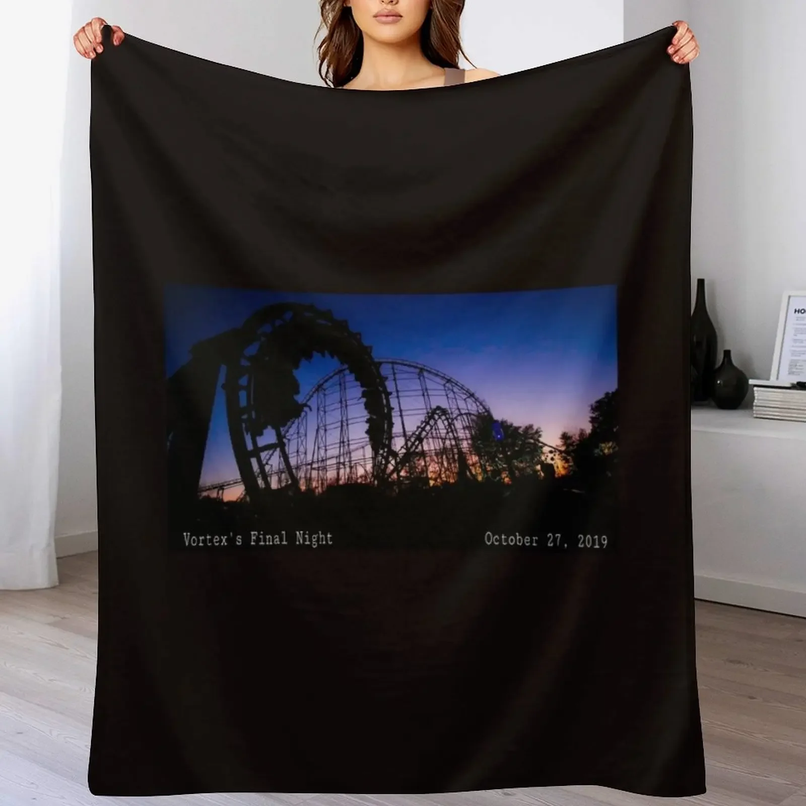 

Vortex's Final Night - Kings Island Throw Blanket Long Lasting Soft Plush Blanket for Daily Use