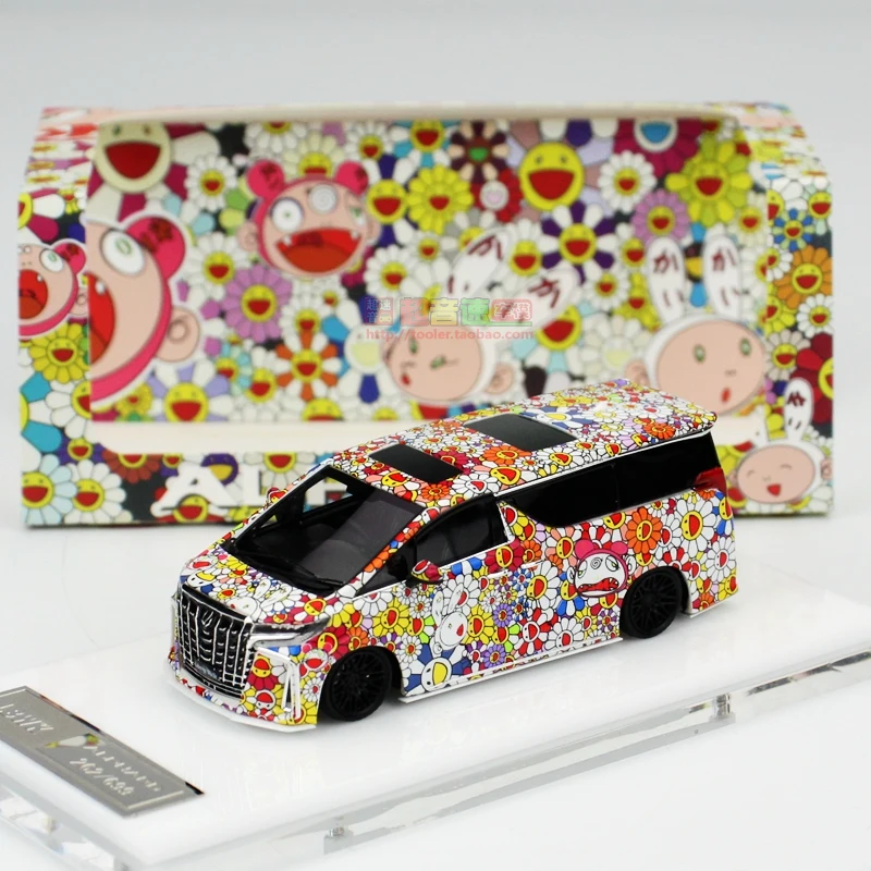 1:64 نموذج سيارة Elfa المطلي بالزهور MPV نسخة معدلة واسعة الجسم ، نموذج سيارة من الراتنج ، هدية المهرجان ، زخرفة المجموعة