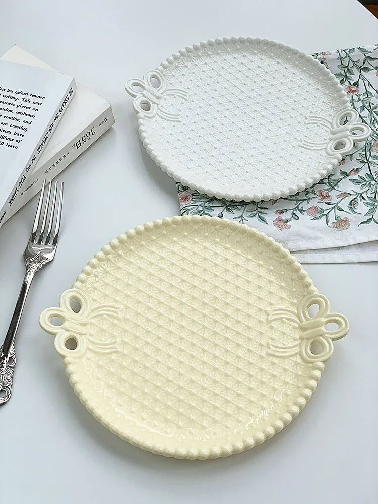 Elegant Relief Ceramic Plate Solid Bows 8inches Dessert Dishes Home Kitchen Steak Plate Resturant Serving Plates Porcelain Plate