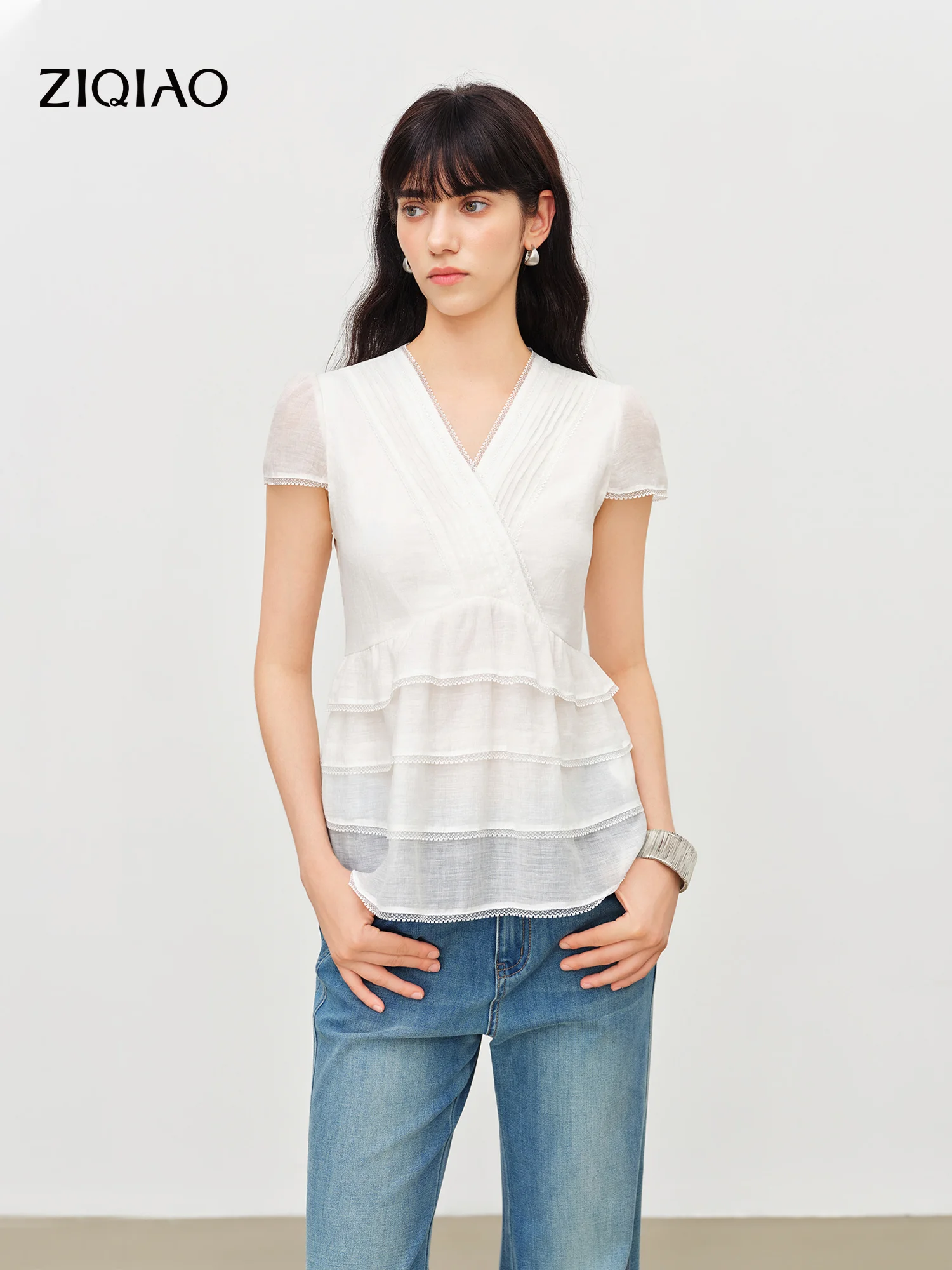 

ZIQIAO French-style V-neck Multi-layered Lace Patchwork Cake Hem Waist-cinching Short-sleeved Top for Women New Summer 2026