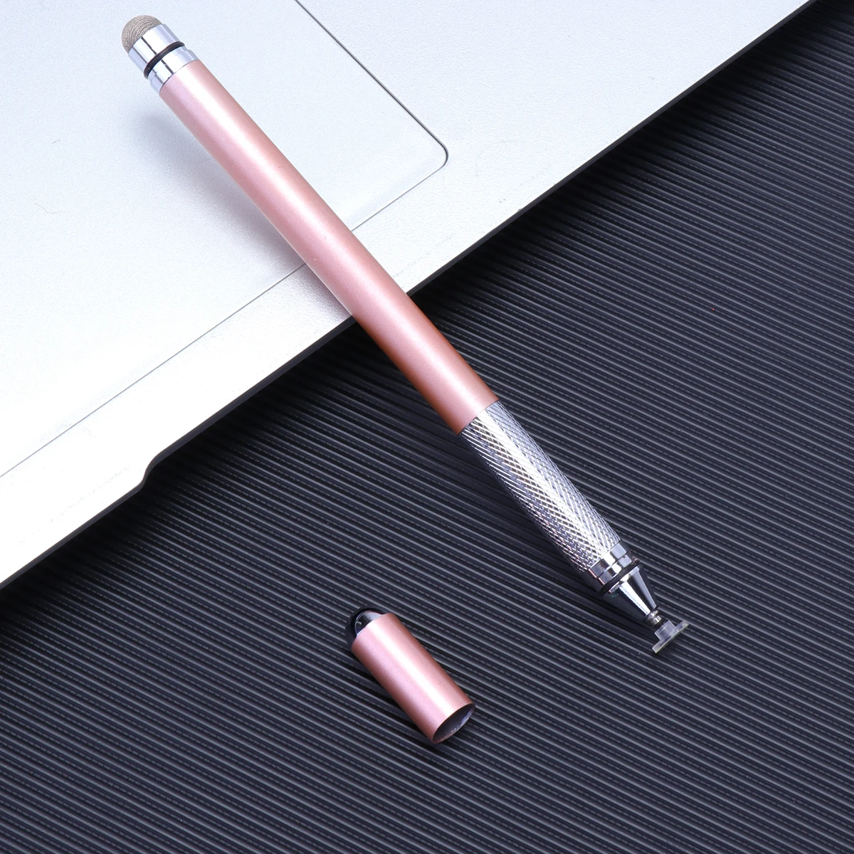 قلم سعوي مزدوج الطرف مصنوع من سبائك الألومنيوم الوردي متين لرسم شاشة الهواتف اللوحية وأجهزة الهواتف اللوحية