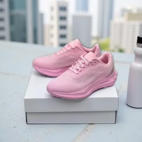 2025 New Men's and Women's Same Style Fashionable Sports and Leisure Outdoor Lightweight, Breathable and Versatile Running Shoes