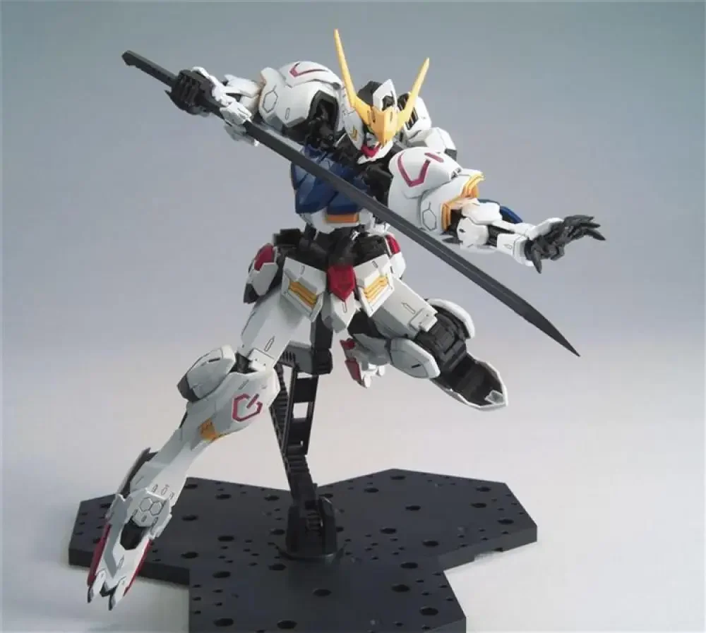 Bandai gundam 1/100 mg barbatos o quarto forma gundam modelo crianças montado robô anime figura de ação brinquedos