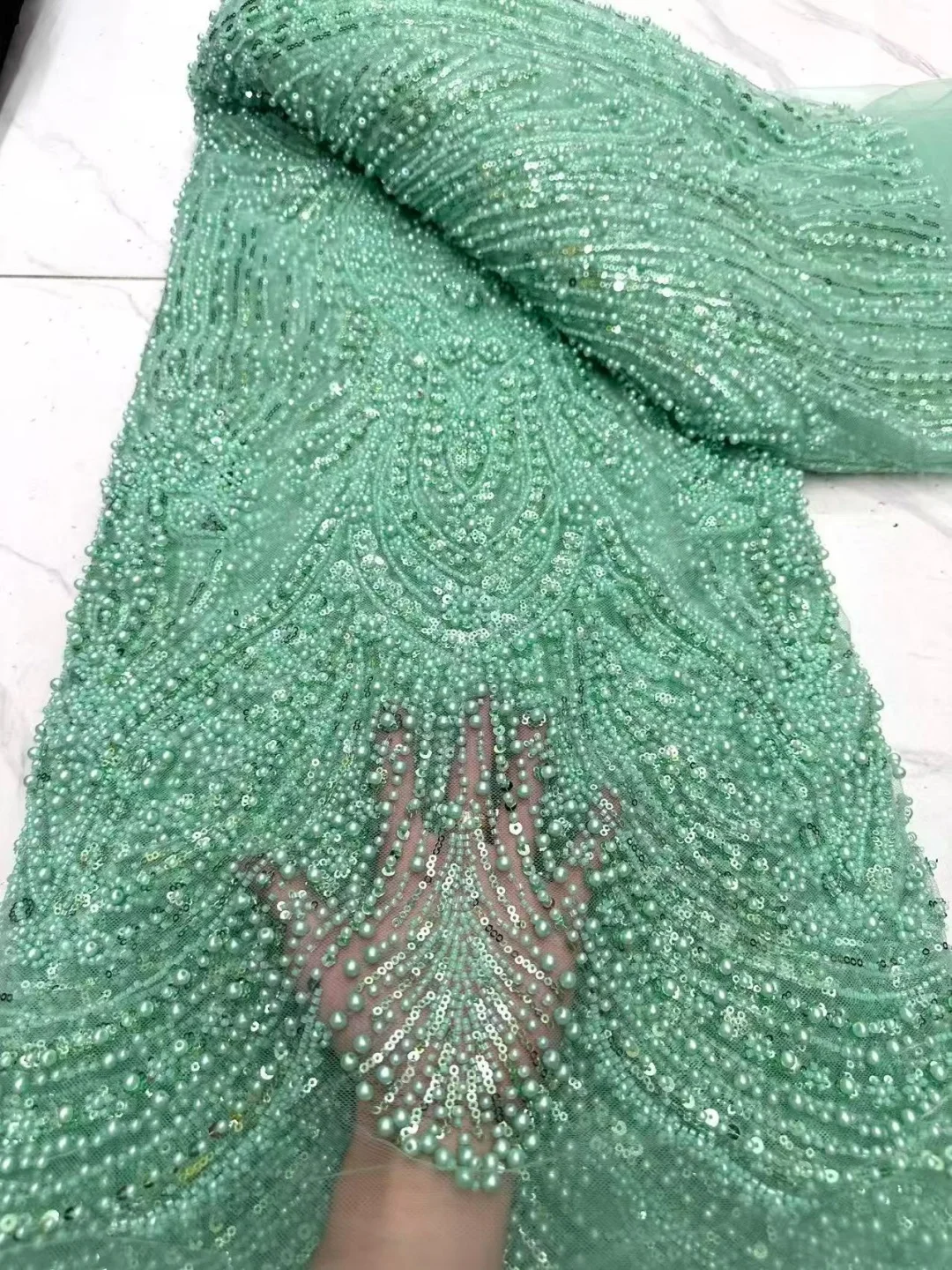 ผ้าลูกไม้ปักเลื่อมแอฟริกันสุดห - Glitter Tablecloth บทวิจารณ์และราคา