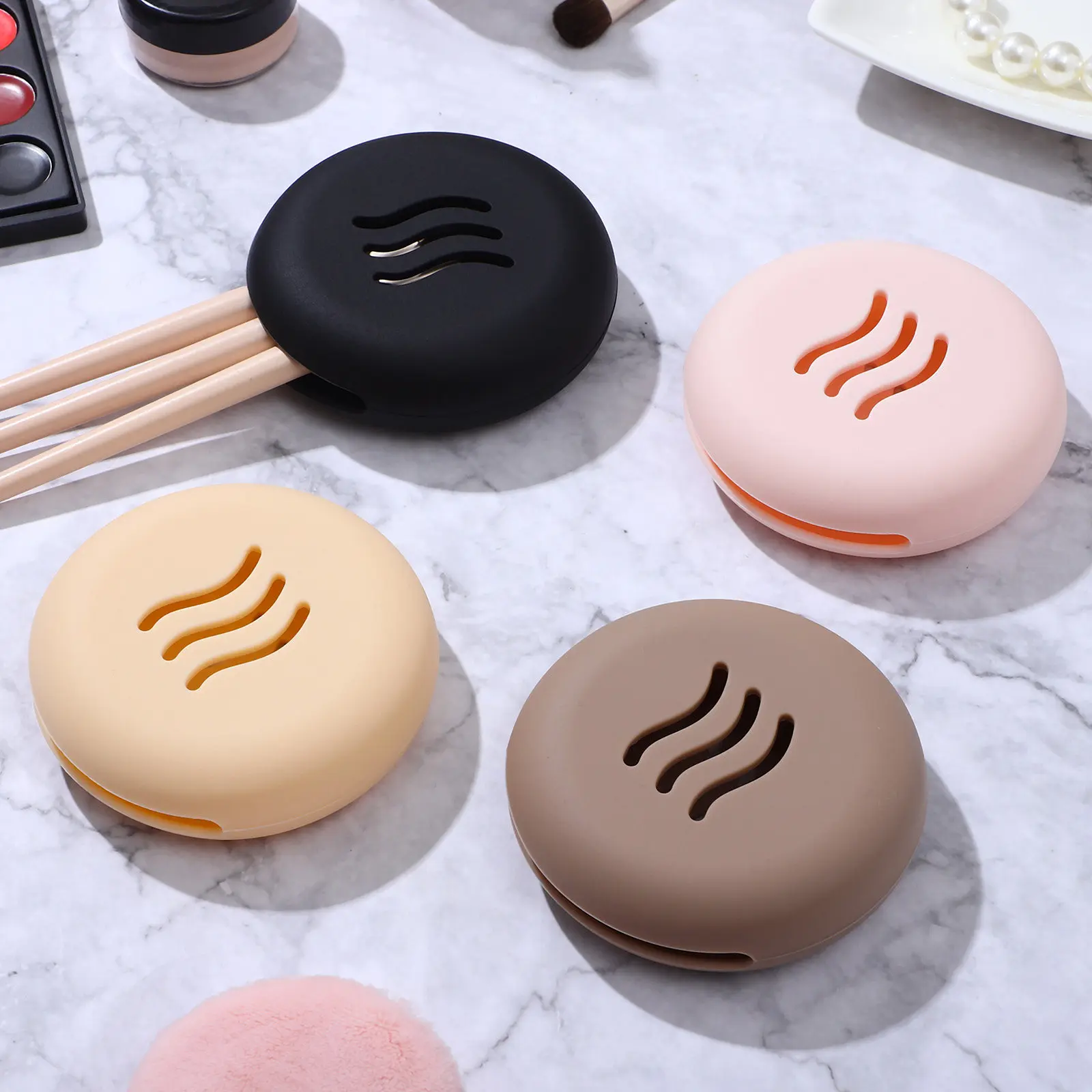 

Набор из 4 силиконовых держателей для спонжей для макияжа, дышащие чехлы для пуховок, компактные органайзеры для косметических спонжей, незаменимые для путешествий