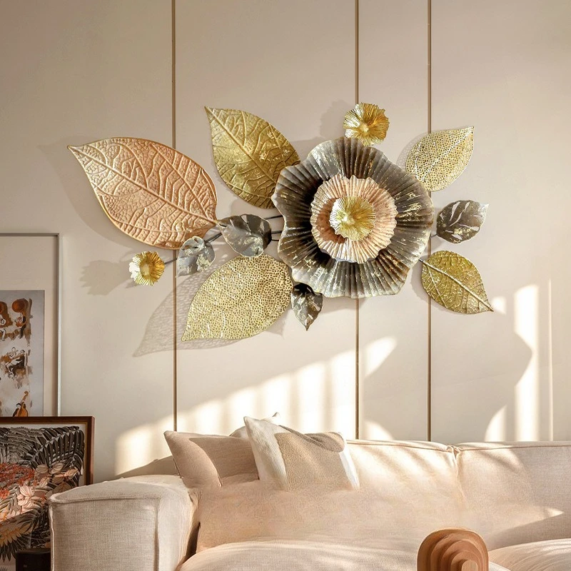 The new Chinese restaurant features three-dimensional wrought iron floral wall decorations, creating a warm style