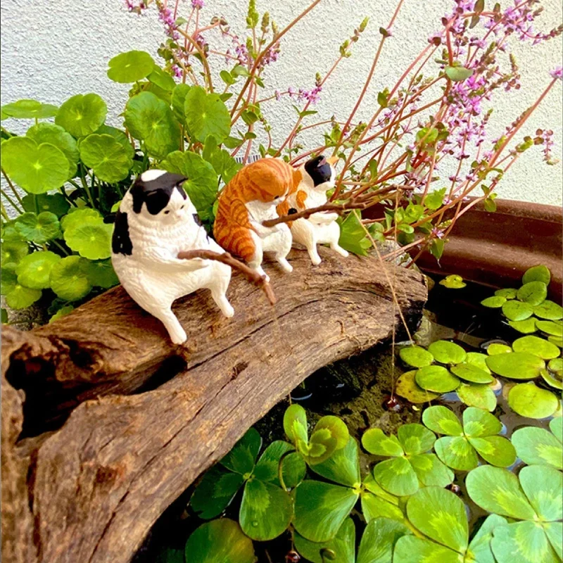 Cats Fishing Figurine Cat Sculpture Sitting Fishing Little Cute Cat Resin Ornament Decorative Furnishings for Aquarium Home