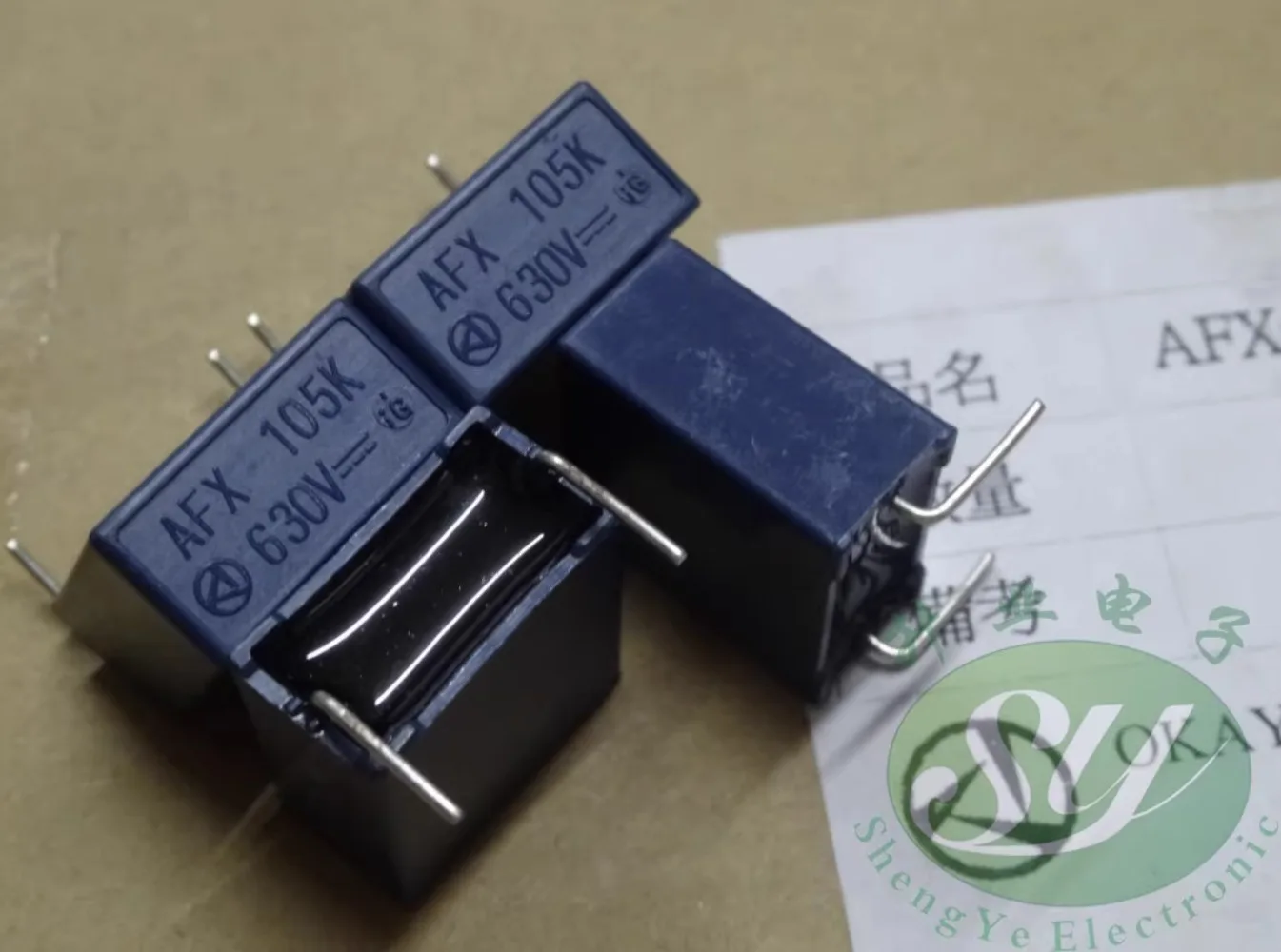10PCS AFX630V105K 1.0uf/630v 1uf 1u0 105 ใหม่ตัวเก็บประจุฟิล์ม 15 มม.