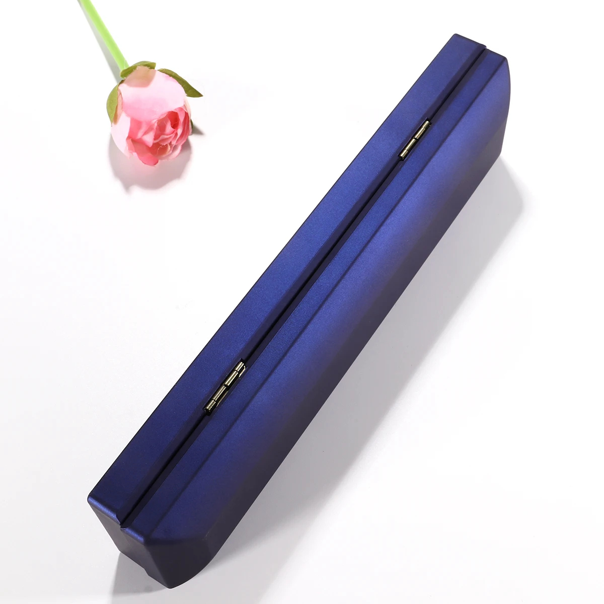 

LED Lighted Jewelry Gift Box Lighting Necklace Box Holder Case with Light for Jewelry Display (Blue)