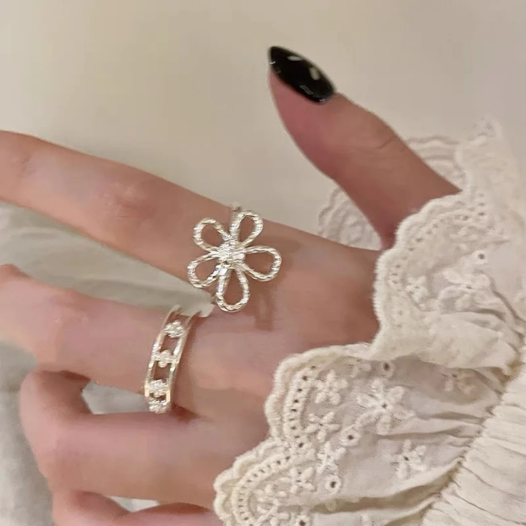 

DUTRIEUX Hollowed-out Irregular Flower Ring Luxury Romantic High Quality Rings For Women Engagement Jewelry Accessory Gifts 2025