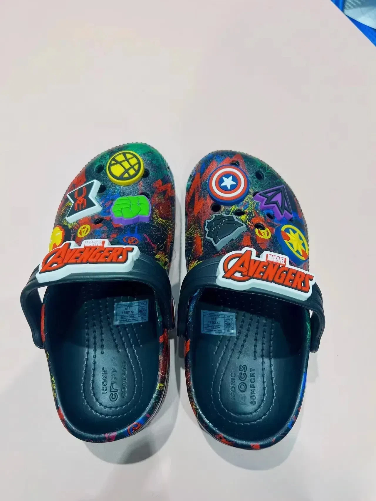 New bandai Cartoon anime Kawaii children\'s hole shoes cute cos avengers branded girl boy beach sandals student home slipper gift