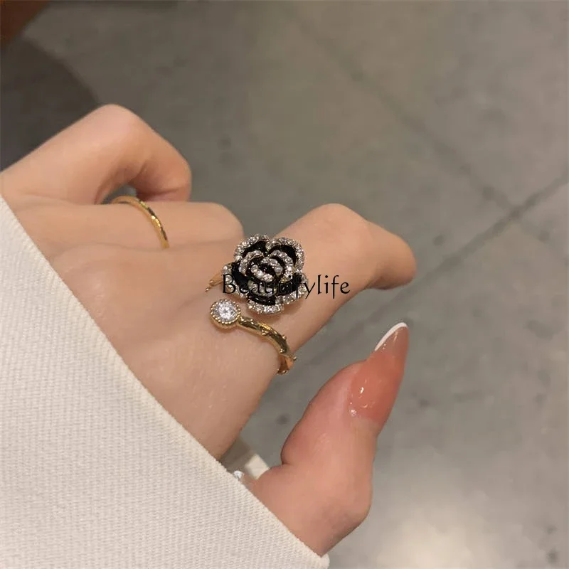 Anillo Camelia Negra para Mujer, Alta Calidad, Ligero, Lujo, Francés, Temperamento Suave, Moda