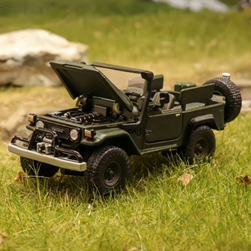 Diecast Original 1:64 Scale Toyota FJ40 convertible off-road Simulation Alloy Car Model Static Collectible Toy Gift Souvenir