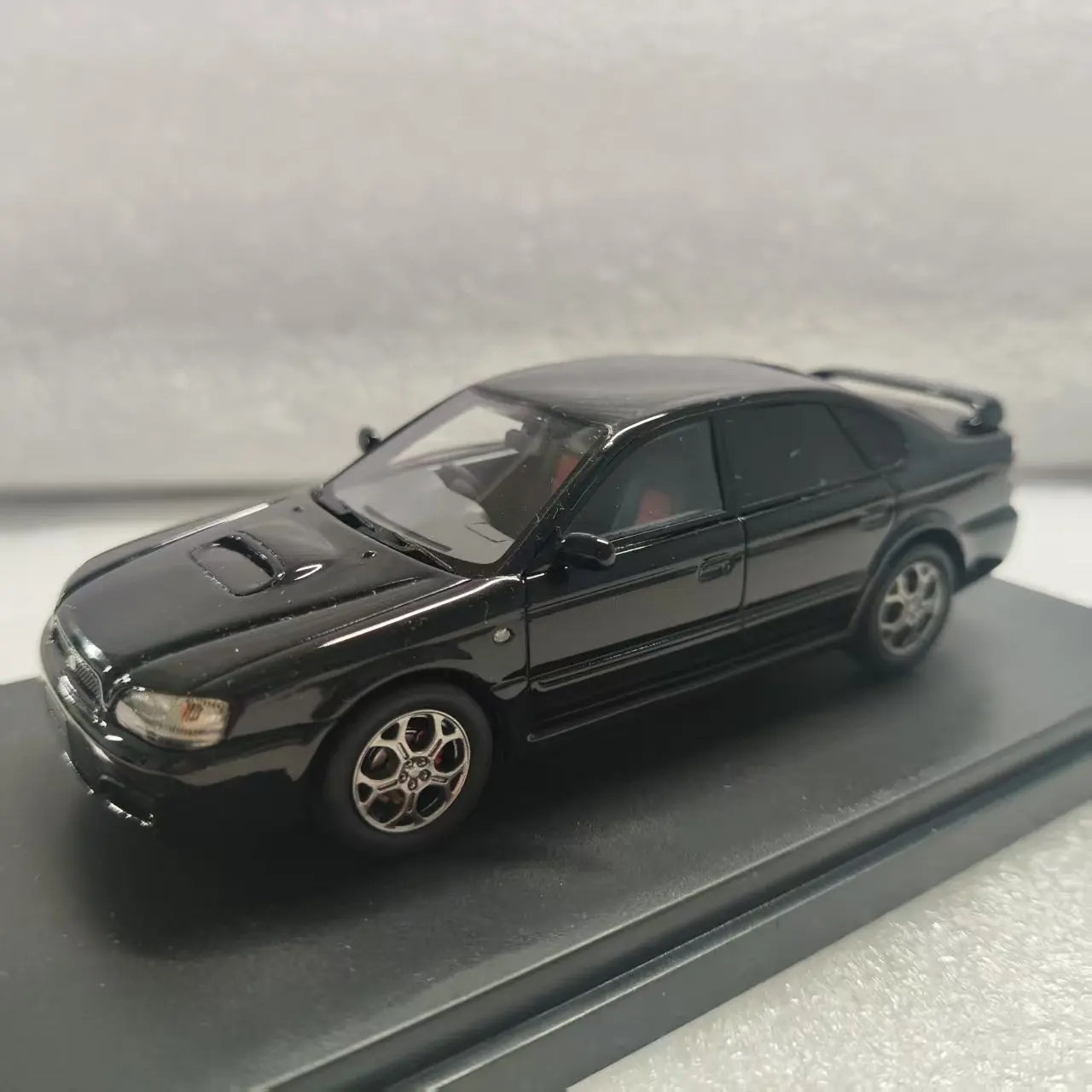 Auto Art Subaru Legacy GTB 1999 - 1/43 - Blanche - Miniature Métal