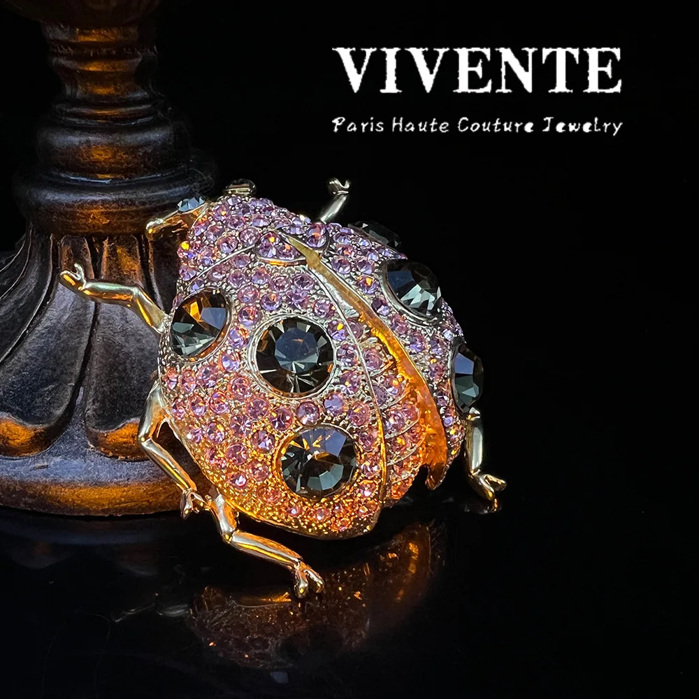 Vintage Exquistie Crystal Ladybug Pin Jewelry For Women Men Retro Classic Rhinestone Shining Boutique Insect Badges Brooches