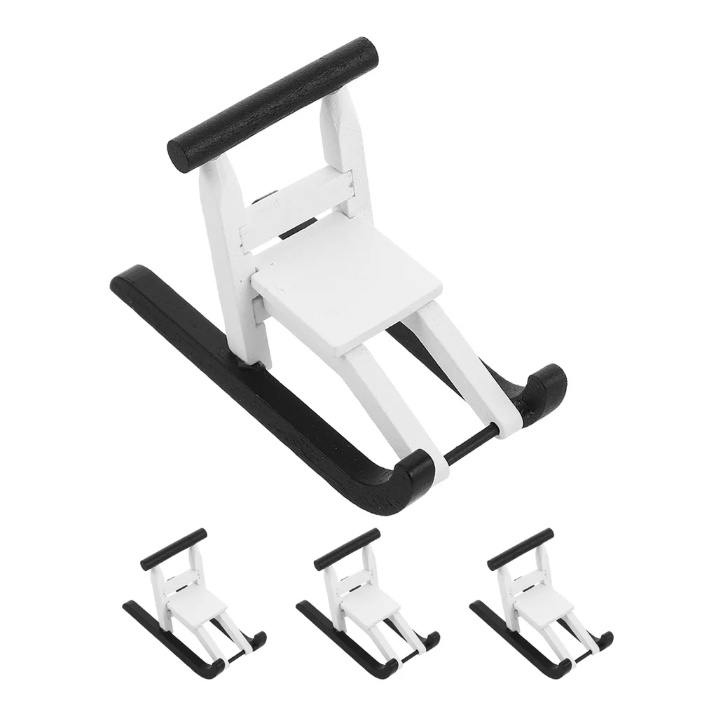 

4Pcs Mini Sleigh Decor Wooden Crafted Festive Touch for Christmas Holiday Home Decoration Mini Decorative Figures