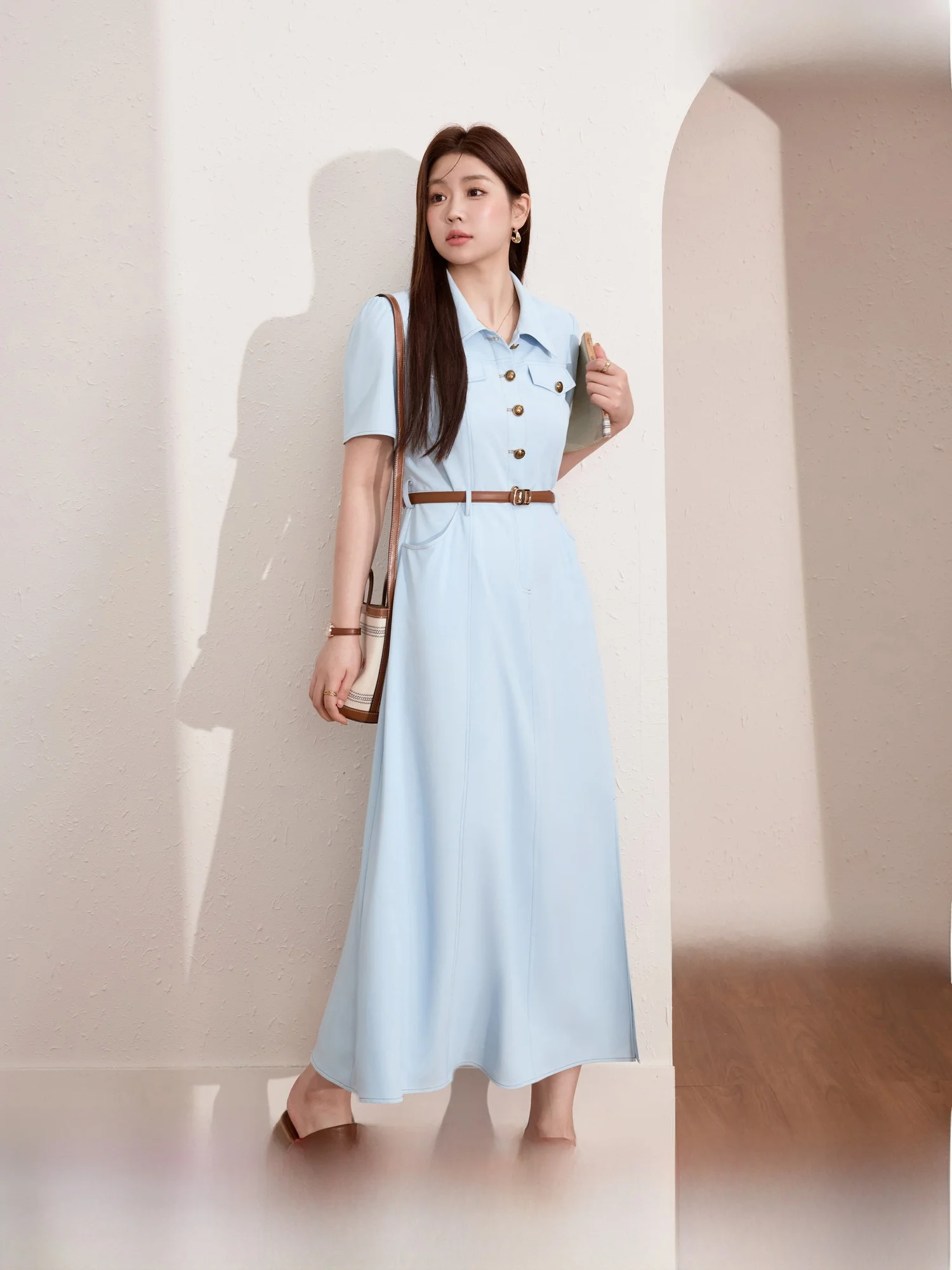 

Летняя рабочая одежда для женщин больших размеров: синий костюм А-силуэта с воротником-стойкой, завышенной талией, из полиэфирного волокна, для стройности.