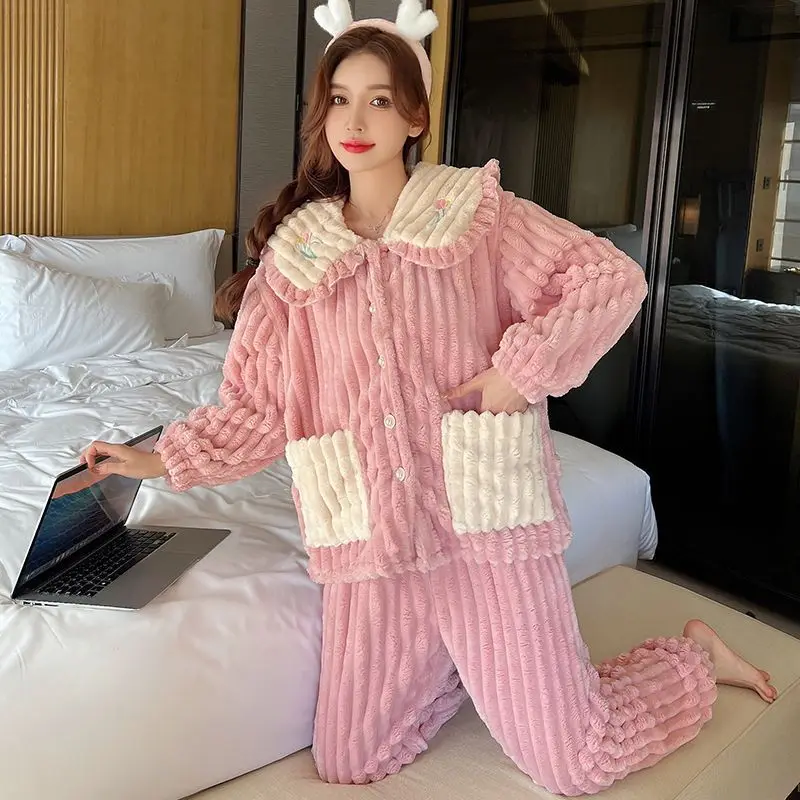 Thickened Flannel Large Size Pajamas for Women, Warm in Autumn and Winter, Thickened Coral Fleece, Loose Loungewear, Sweet Cute