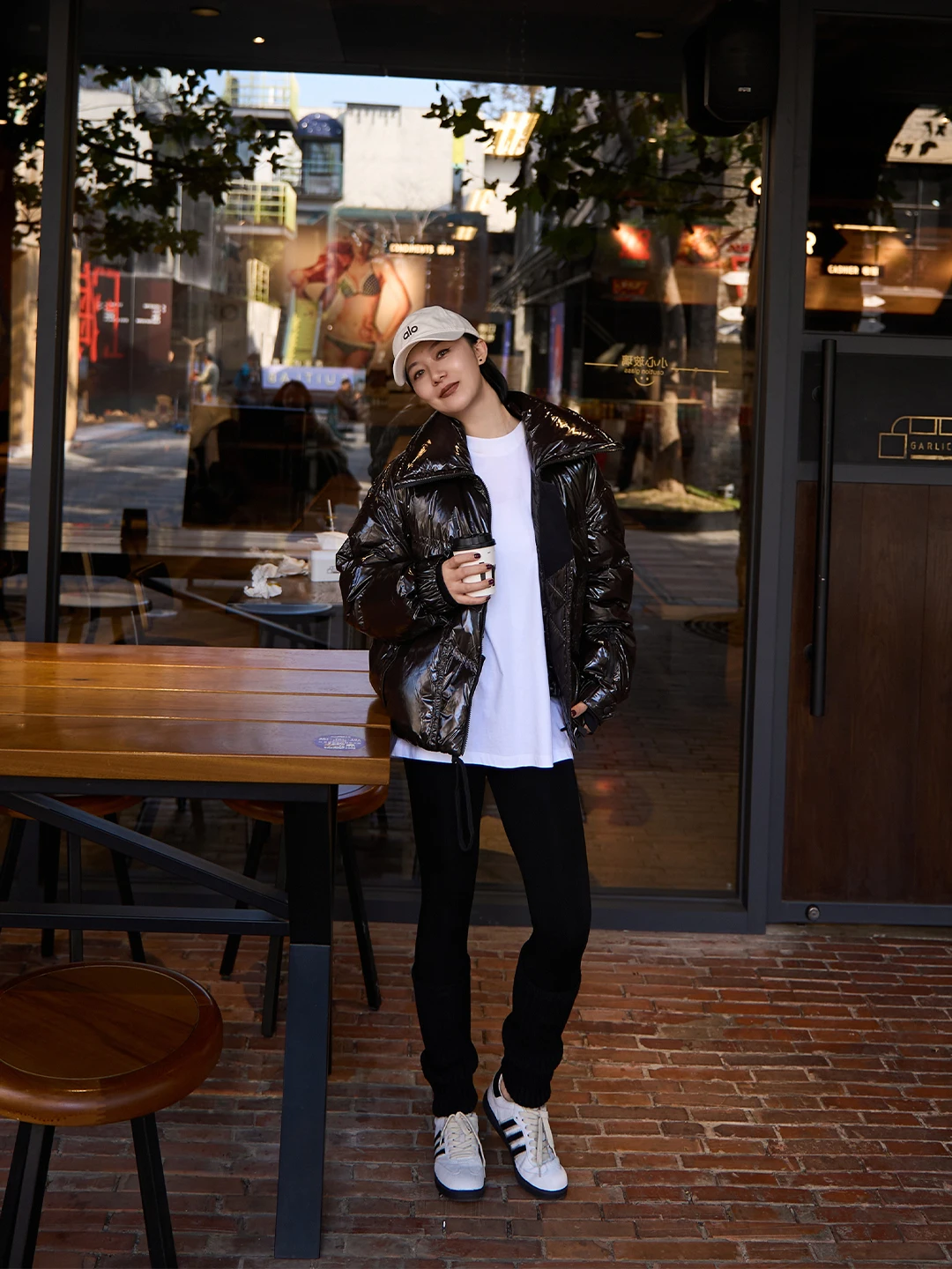 

TOFOD Waterproof Glossy Goose down Jaet Loose Fit Hooded Brown Outerwear for Women Simple Sle Winter Coat