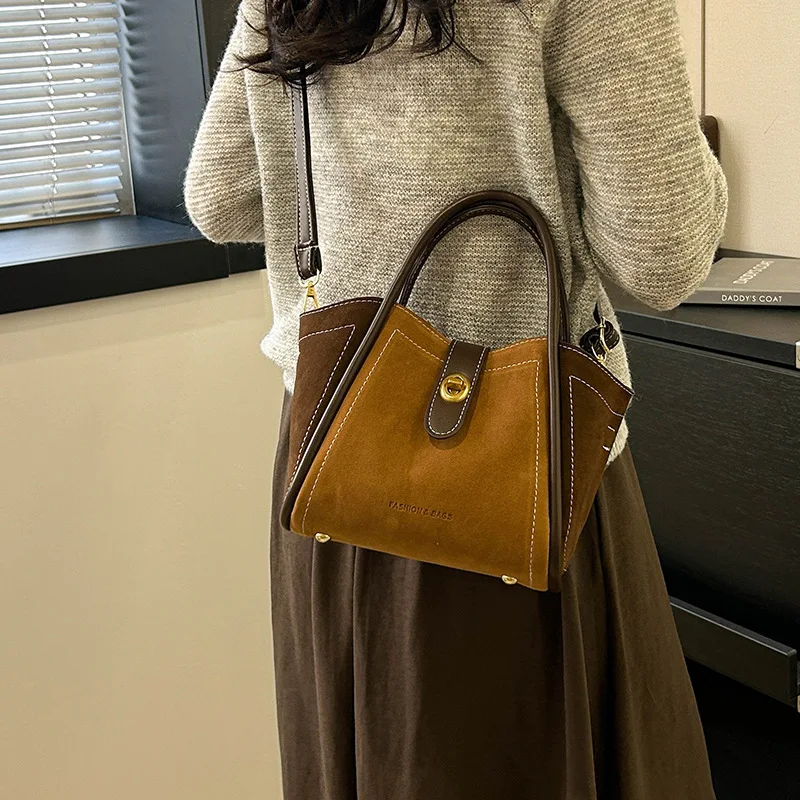 

2025 Niche Soft Leather Tote Bag, Luxe Shoulder Purse for Women, Spacious Commuter Bag, Textured Minimalist Top Handle Bag​