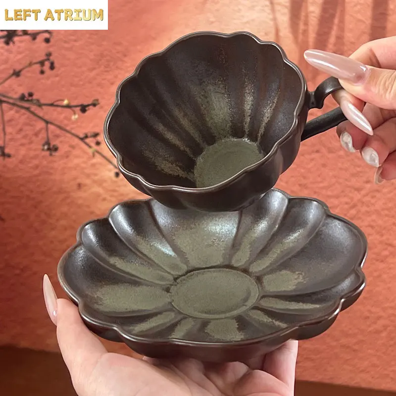 Vintage Ceramic Water Cup Flower Shaped Coffee Cup Set Oat Breakfast Cups Dessert Plate Milk Mug Flower Tea Cups Beverage Mug