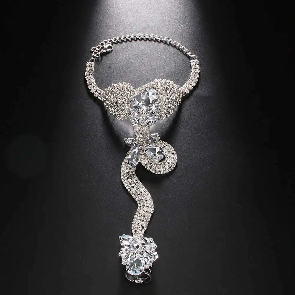 Gothic Punk Snake Bracelet Luxury for Women Crystal Rhinestone Connected Finger Ring Bracelet Bangle Hand Harness Jewelry Gift