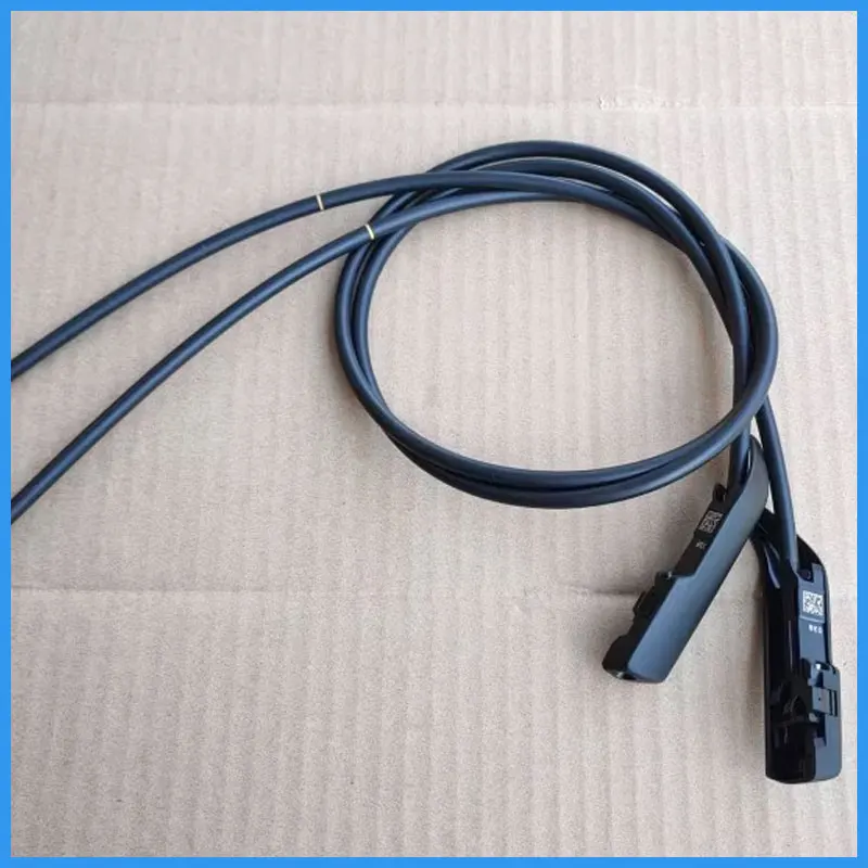 

YL01582180 для Peugeot 4008 5008 Citroen Tianyi C5, насадка стеклоочистителя, передняя стопорная насадка для очистки стекла, насадка для омывателя стекла