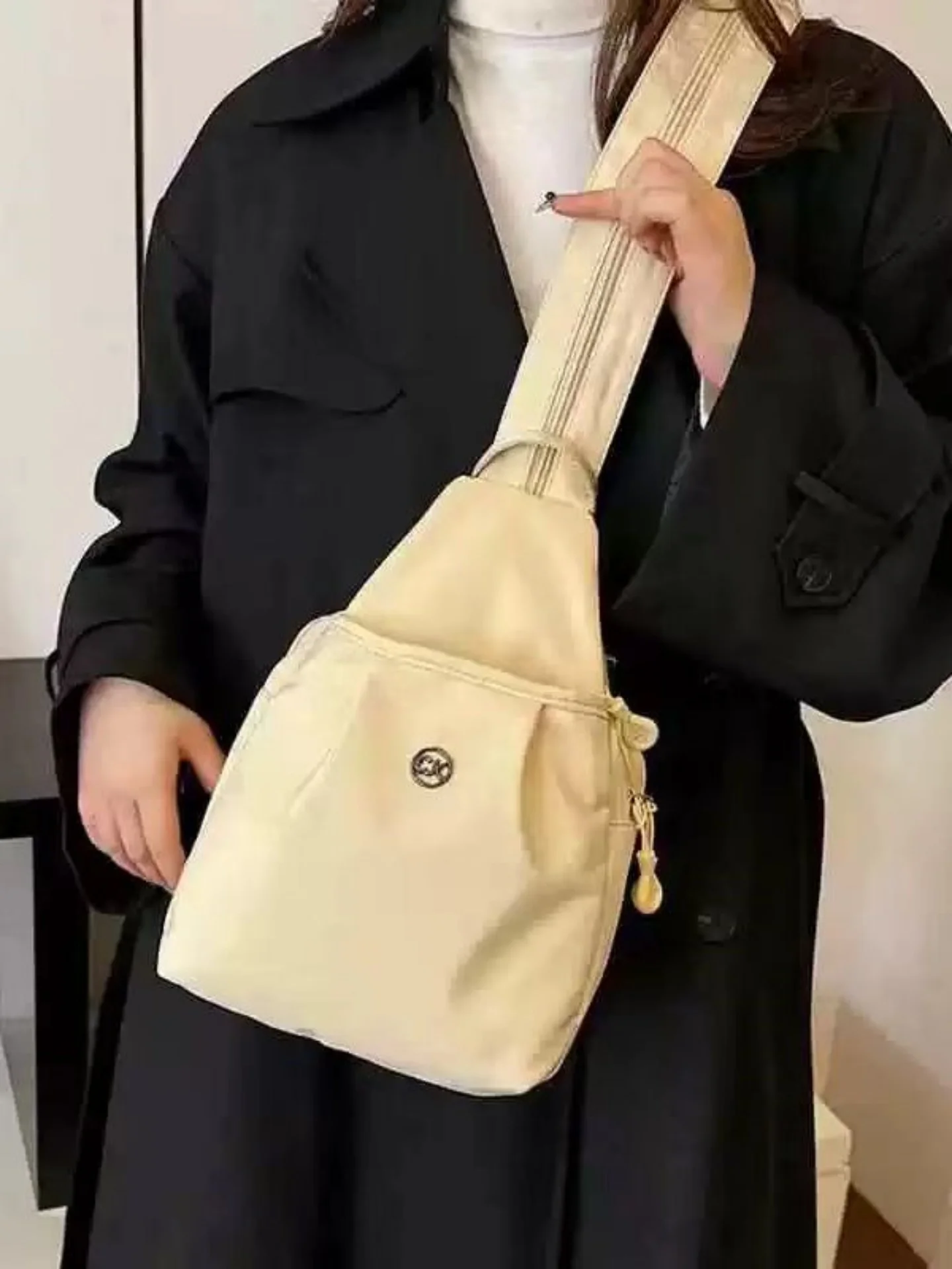 2025-new-women's-ox-cloth-bapa-travel-chest-bag-multi-functional-canvas-material-spring-season-china-origin