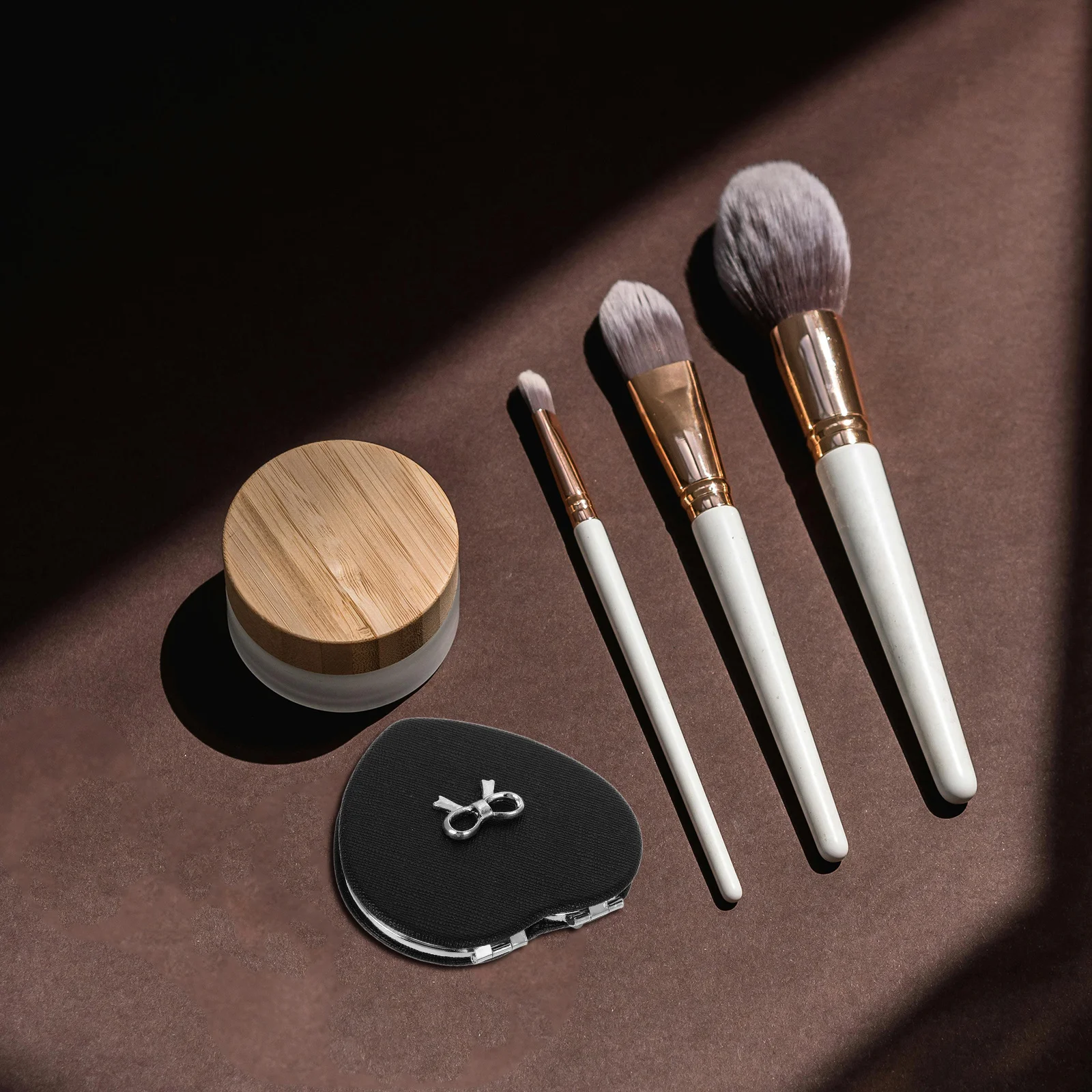 Herzförmiger kompakter Mini-Spiegel, tragbar, doppelseitig, faltbar, Make-up-Spiegel für Geldbörse, kleine Tasche, ästhetisches Reisegeschenk für Frauen