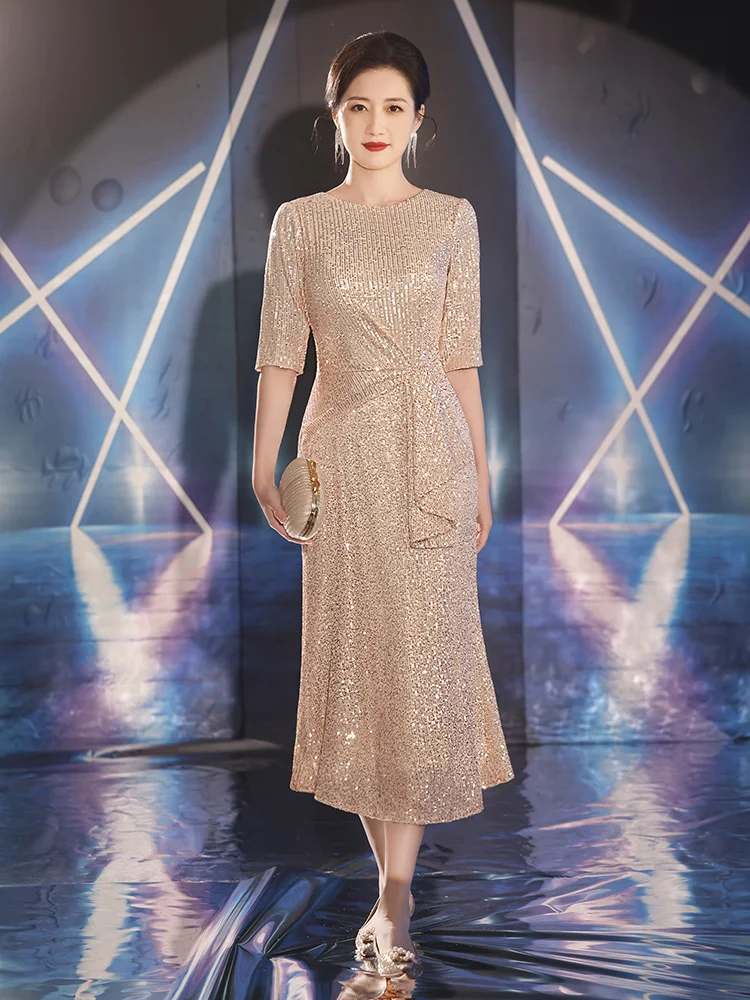 

Champagne Sequin Mother Of The Bride Dresses Modest Round Neck Women Sheath Dresses For Wedding Party