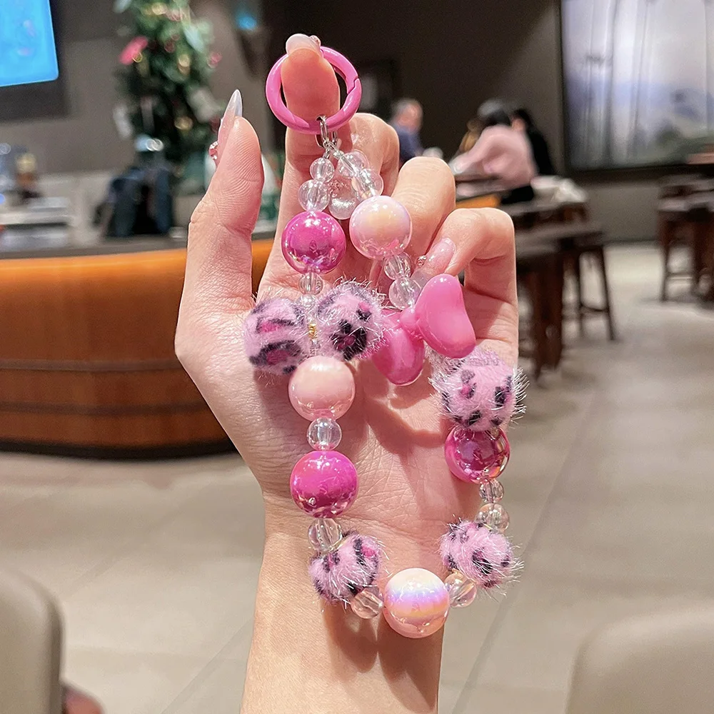 Winter Leopard Colorful Acrylic Phone Lanyard Chain Pendant Beaded Heart Bag Decoration Pendant Crystal Hanging OrnamentOrnament