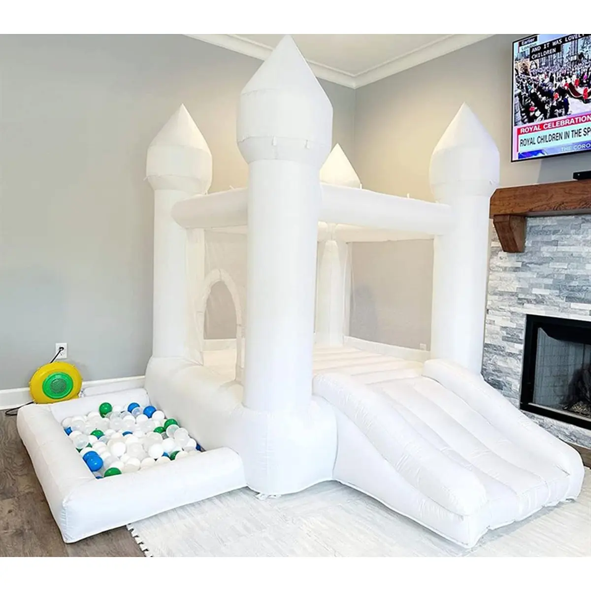 Aufblasbare weiße Hüpfburg mit Rutsche, Hüpfburg für Kinder, springendes Partyspiel, Trampolin mit UL-Gebläse, Hochzeit im Freien